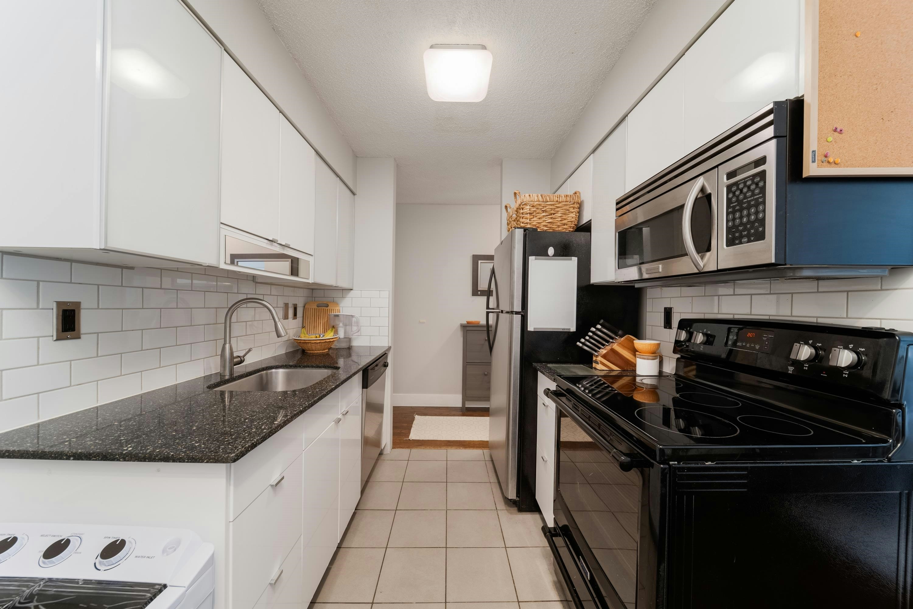 303-2450 Cornwall Avenue, Vancouver, BC, V6K 1B8 - 15