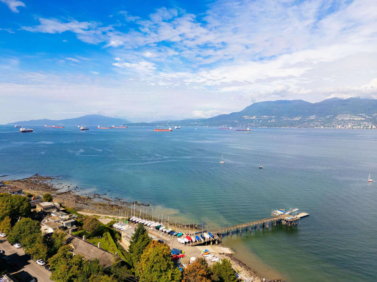 303-2450 Cornwall Avenue, Vancouver, BC, V6K 1B8 - 3