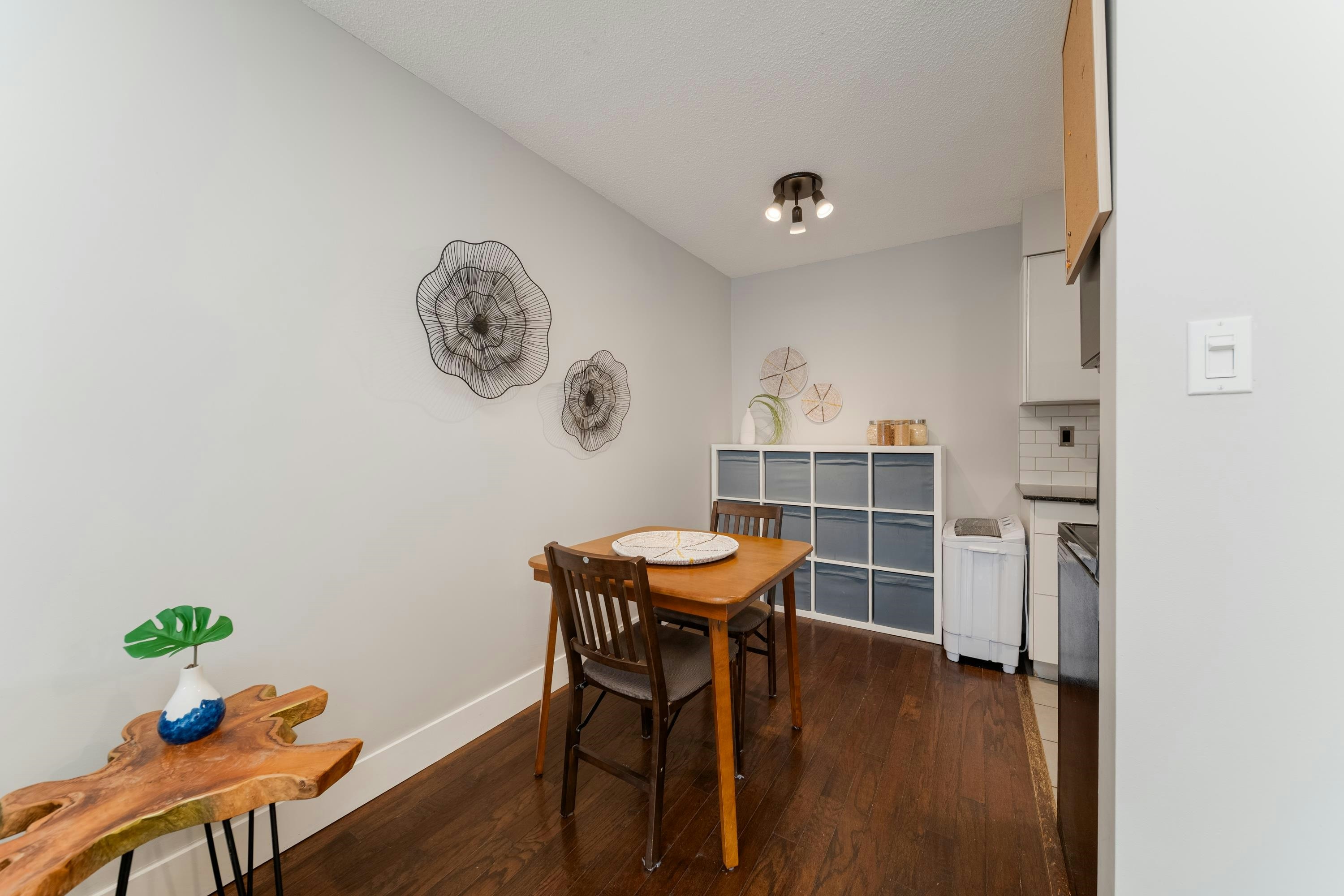 303-2450 Cornwall Avenue, Vancouver, BC, V6K 1B8 - 13