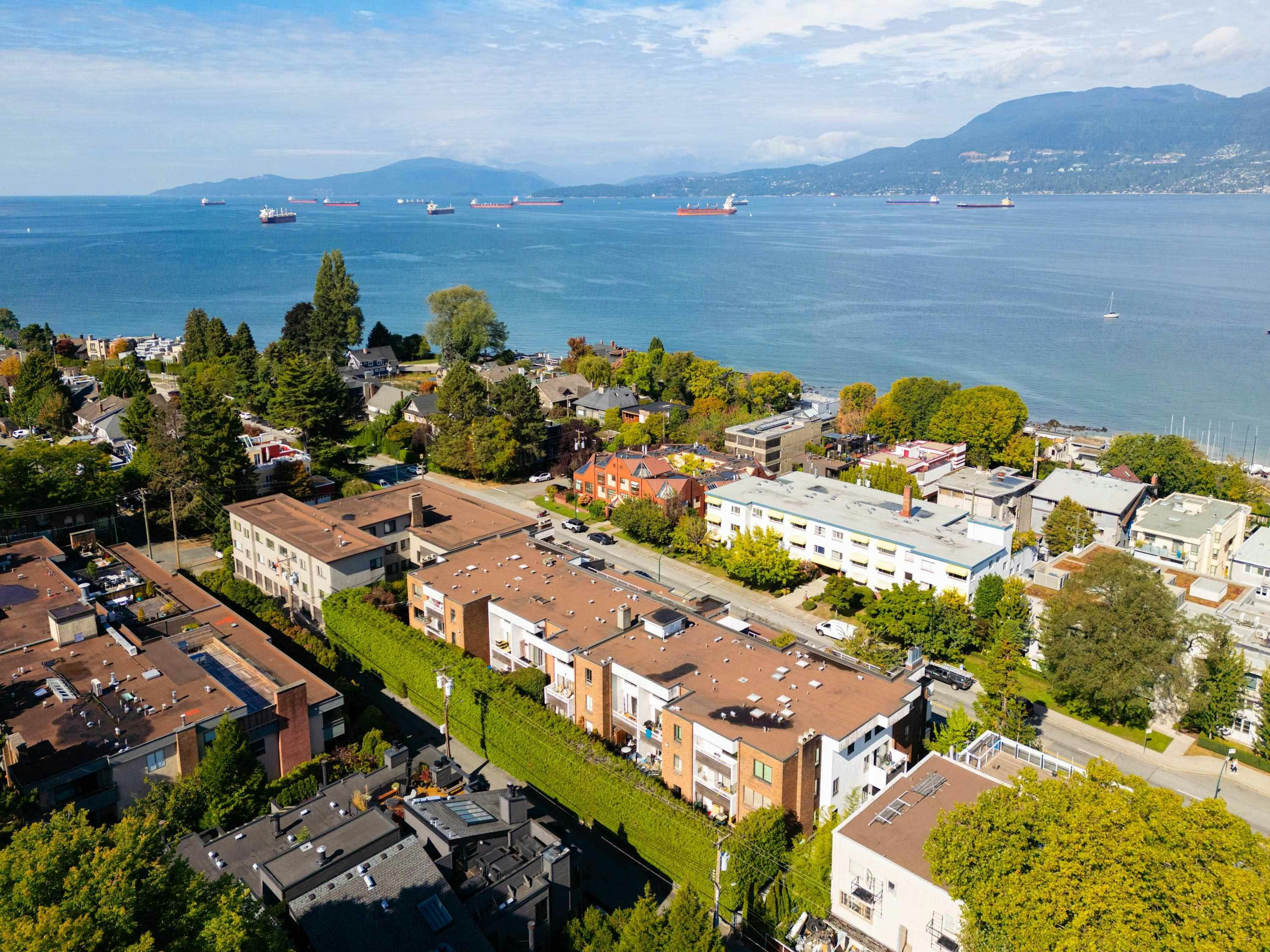 303-2450 Cornwall Avenue, Vancouver, BC, V6K 1B8 - 30