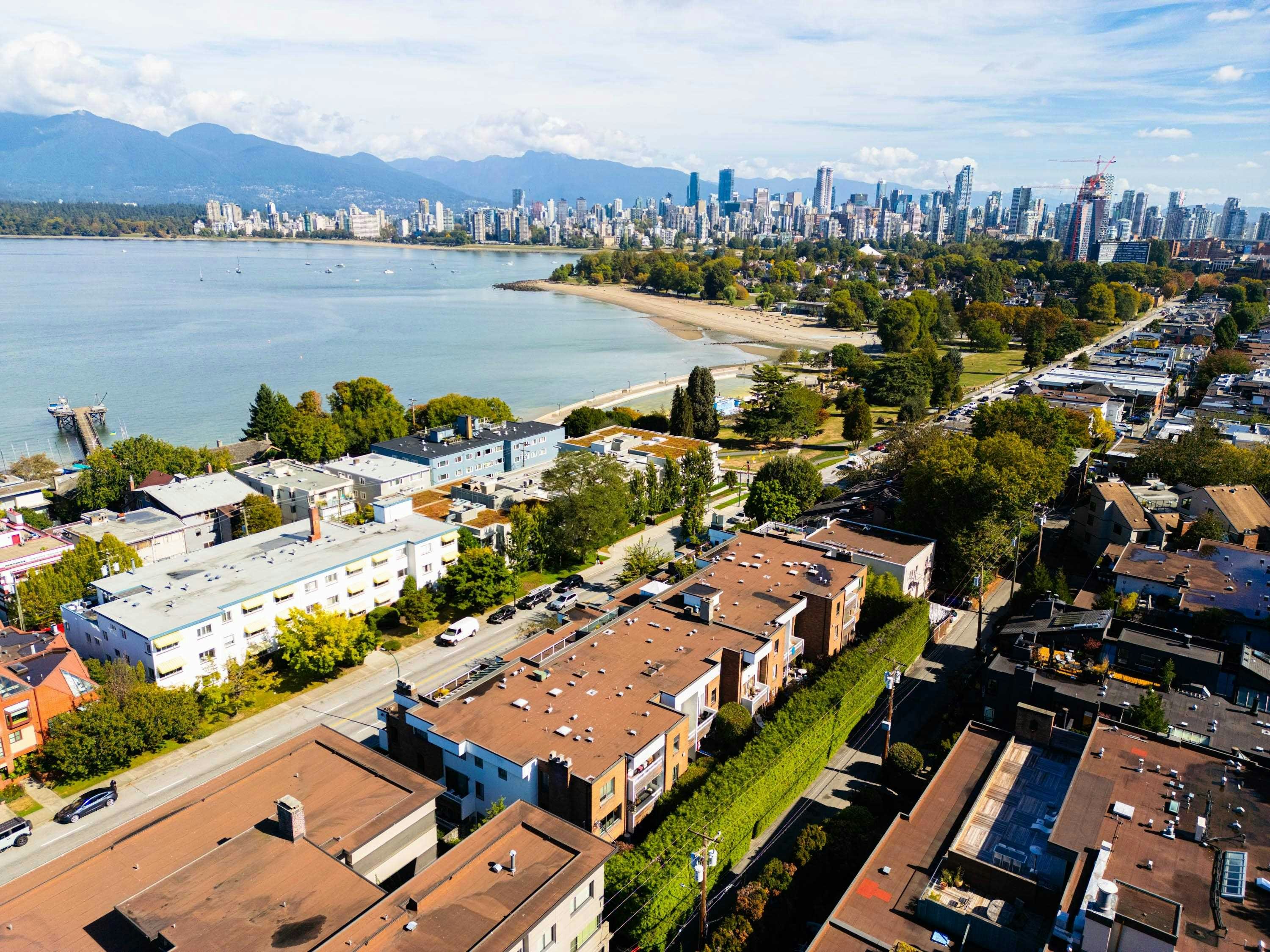 303-2450 Cornwall Avenue, Vancouver, BC, V6K 1B8 - 4