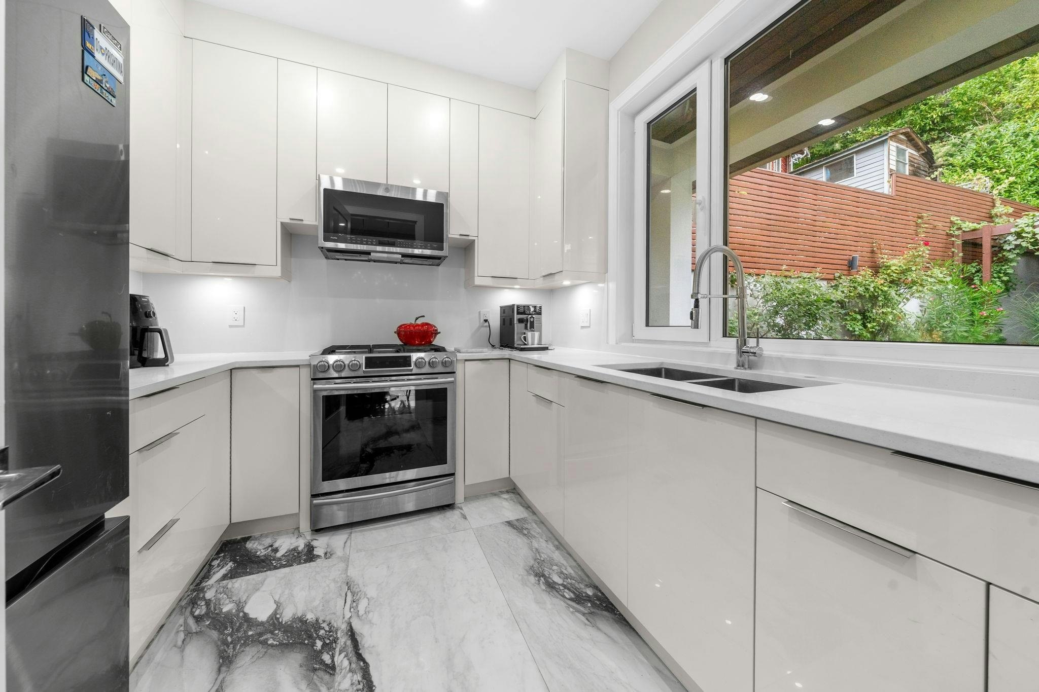 3980 Norwood Avenue, North Vancouver, BC, V7N 3R3 - 9