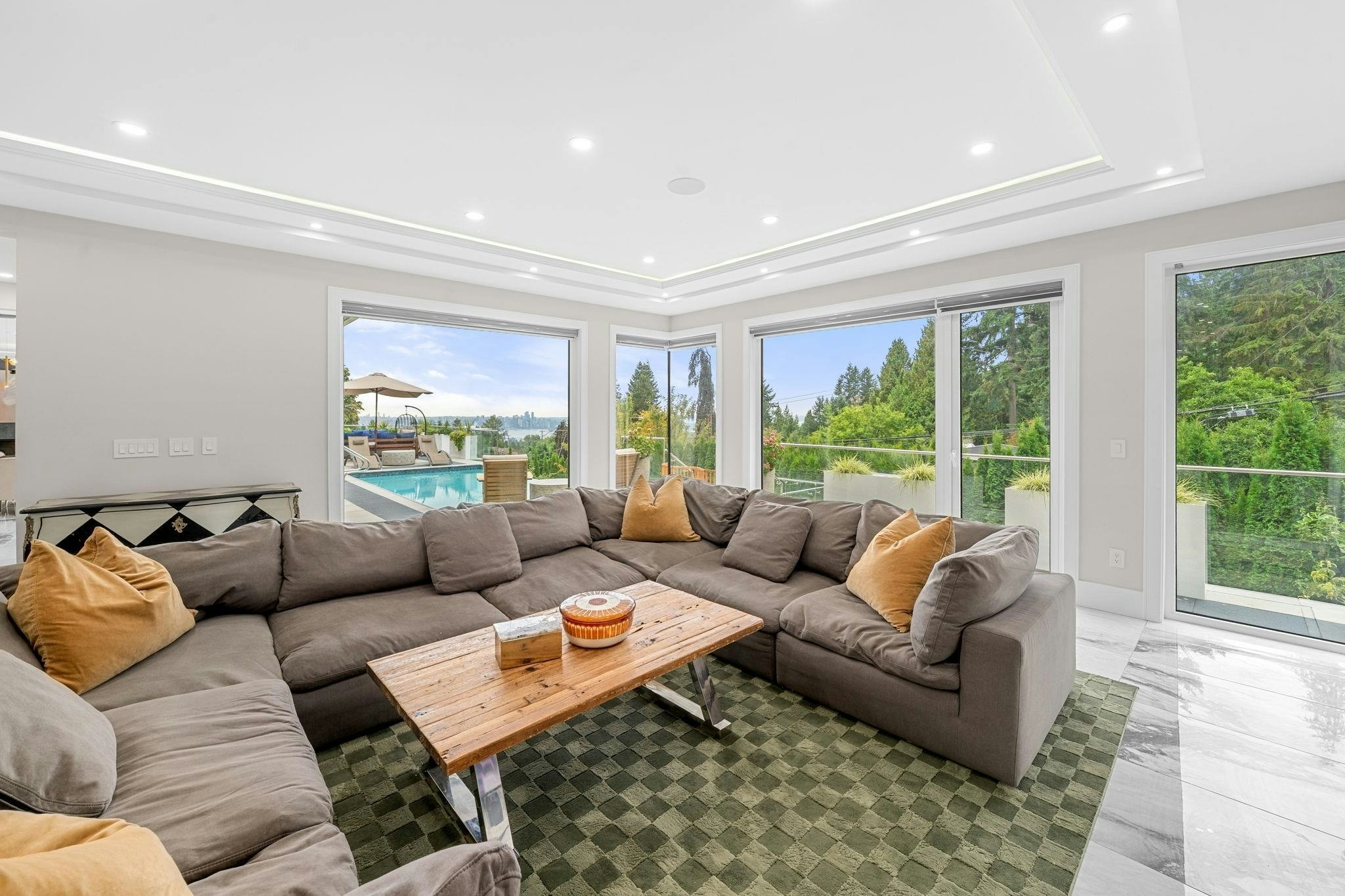 3980 Norwood Avenue, North Vancouver, BC, V7N 3R3 - 11
