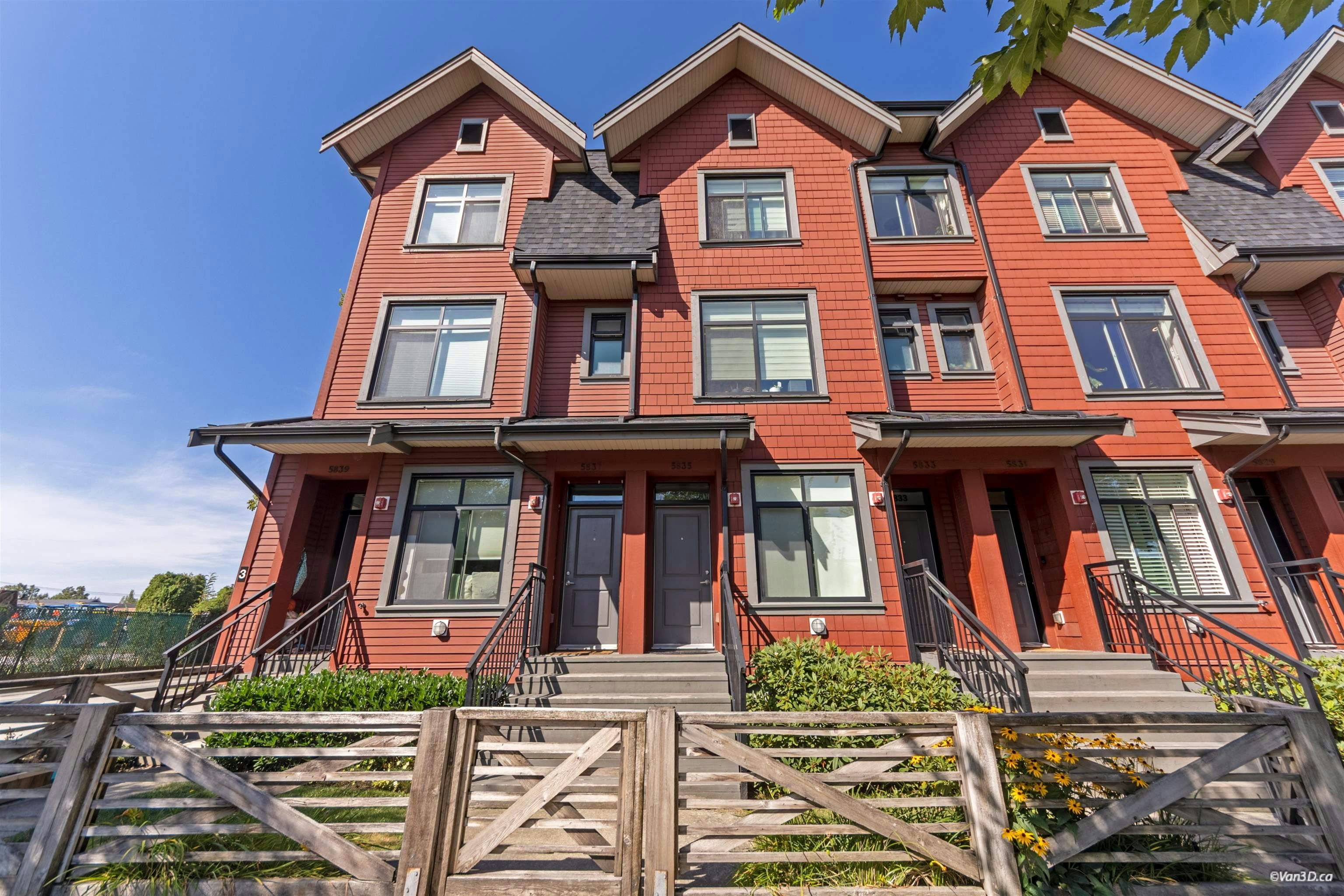 5835 Wales Street, Vancouver, BC, V5R 0E6