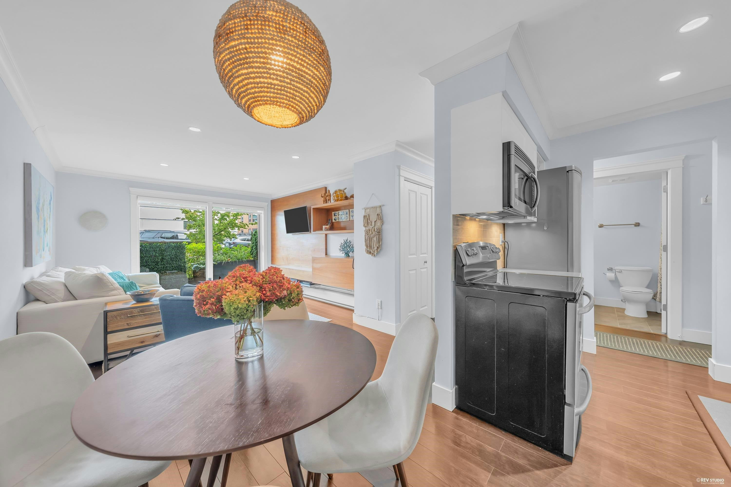 111-2040 Cornwall Avenue - 5