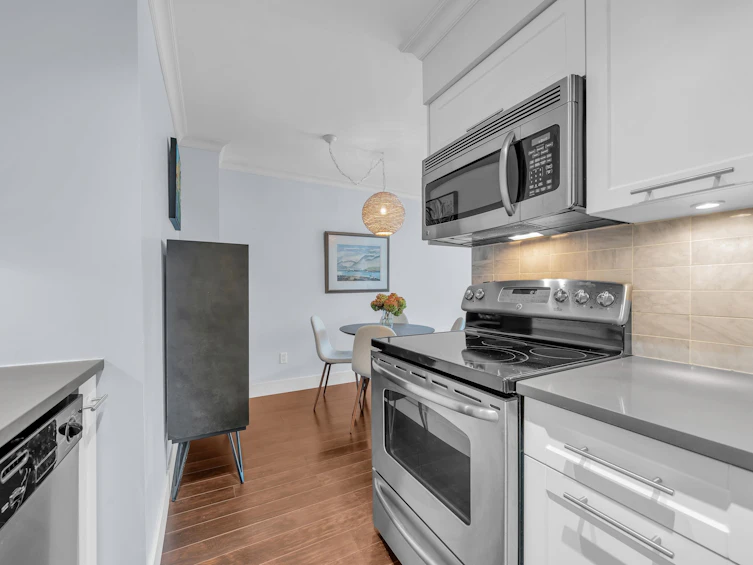 111-2040 Cornwall Avenue, Vancouver, BC, V6J 1E1 - 11
