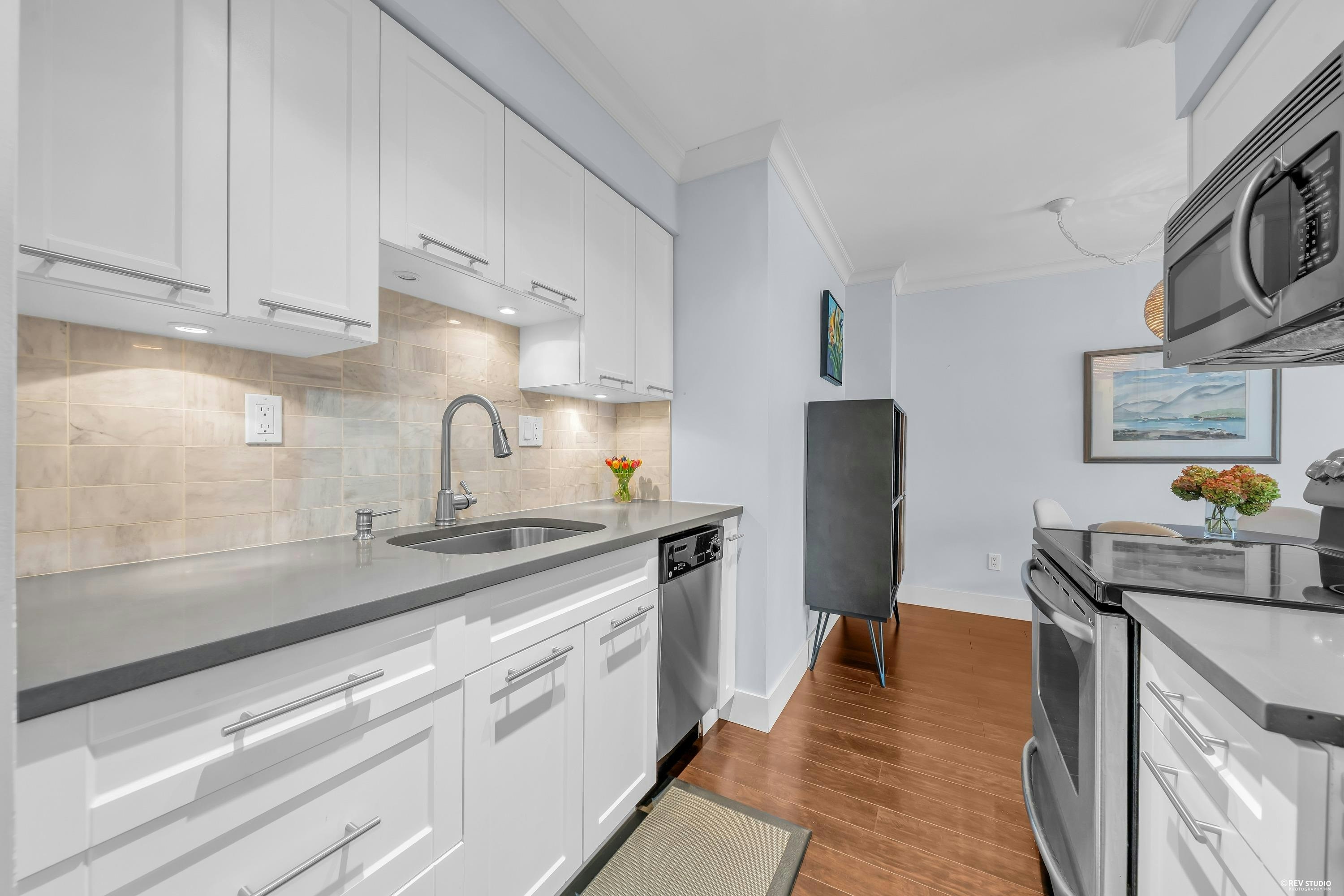 111-2040 Cornwall Avenue, Vancouver, BC, V6J 1E1 - 9