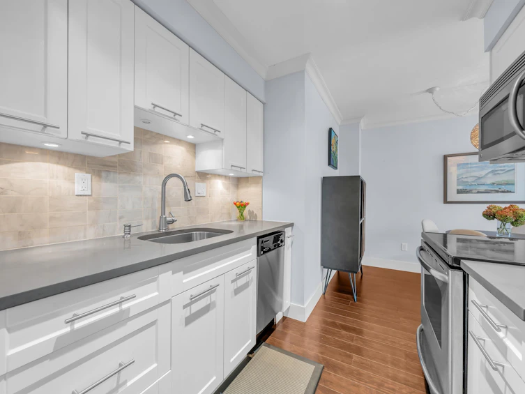 111-2040 Cornwall Avenue, Vancouver, BC, V6J 1E1 - 9