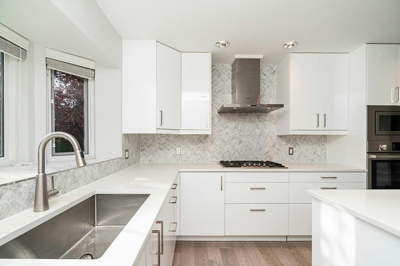2308 W 14th Avenue, Vancouver, BC, V6K 2W3 - 11