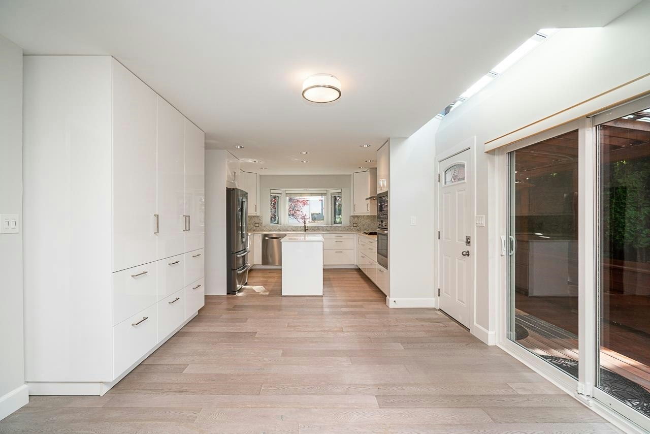 2308 W 14th Avenue, Vancouver, BC, V6K 2W3 - 13