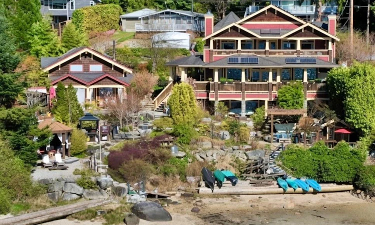 7545 Islets Place