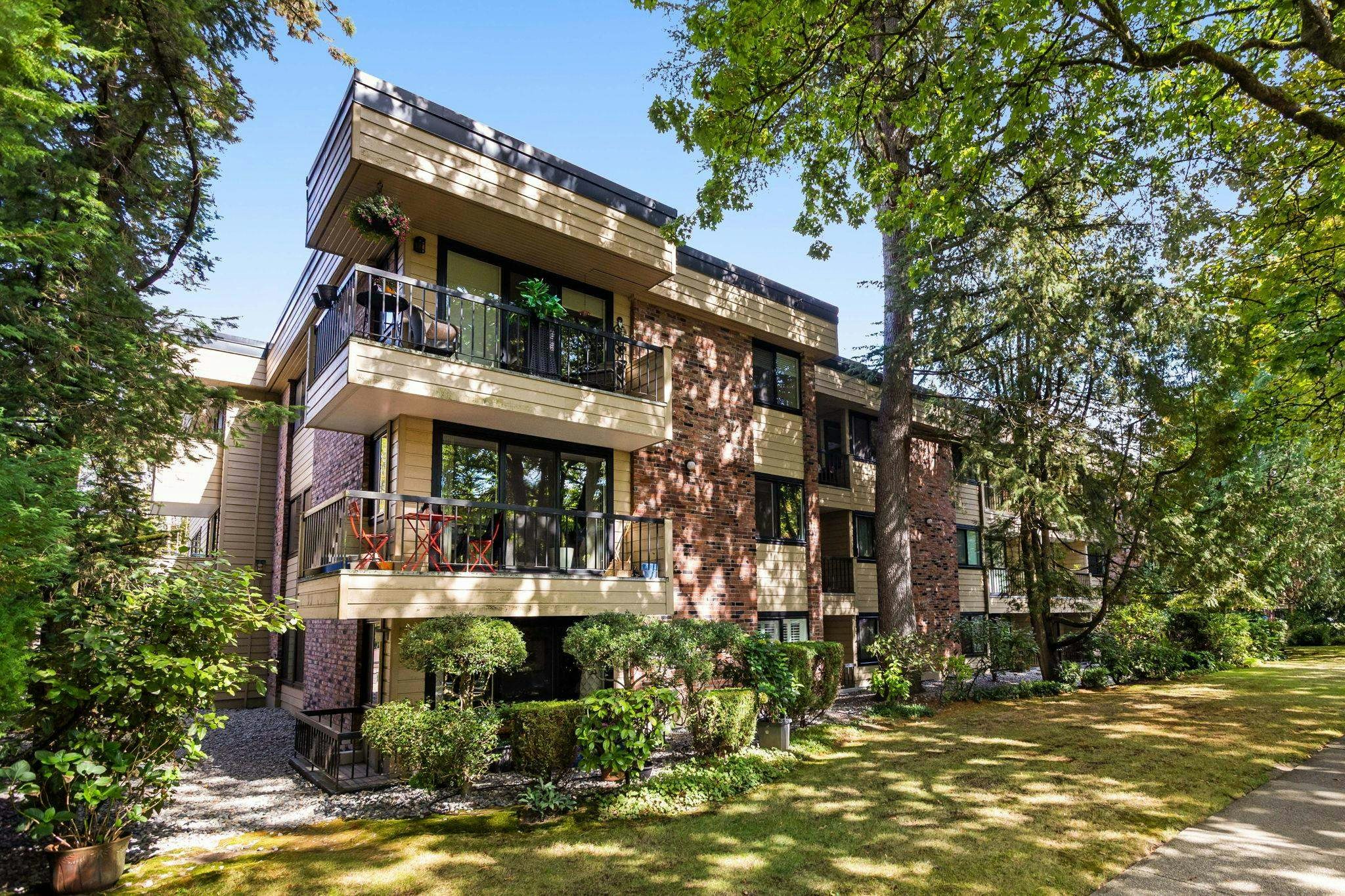 112-1717 W 13th Avenue, Vancouver, BC, V6J 2H2