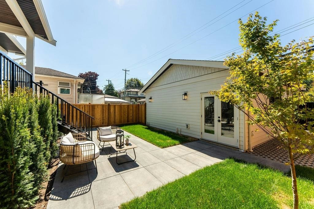 2598 E 16th Avenue - 2