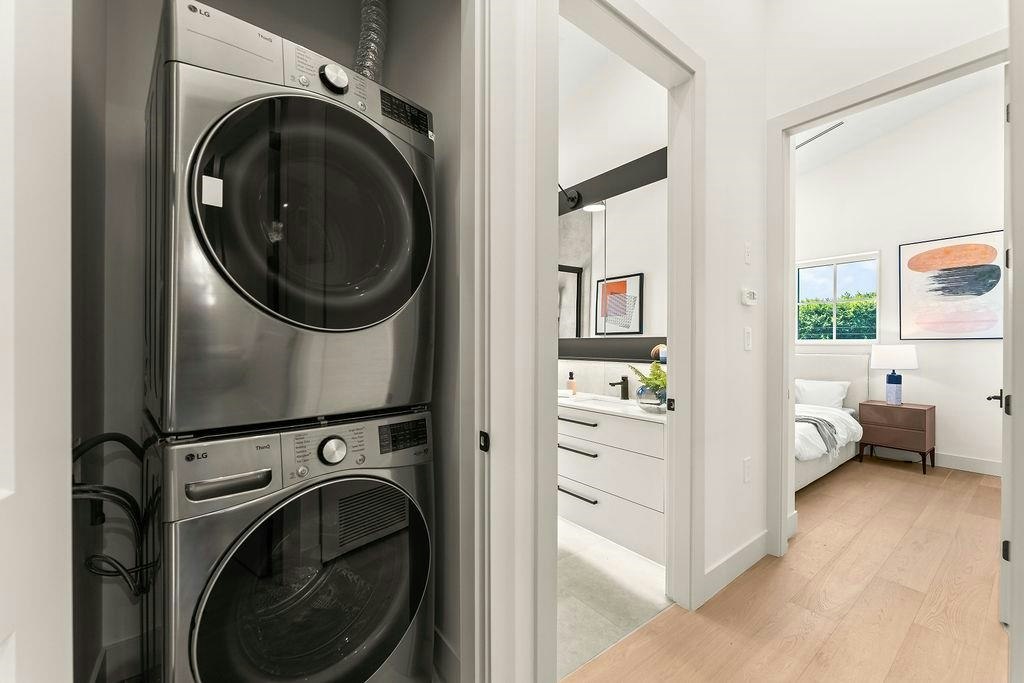 2598 E 16th Avenue, Vancouver, BC, V5M 2L5 - 18