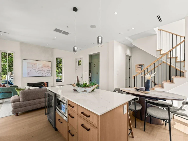 2598 E 16th Avenue, Vancouver, BC, V5M 2L5 - 14