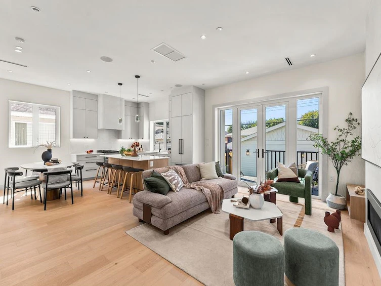 2598 E 16th Avenue, Vancouver, BC, V5M 2L5 - 6