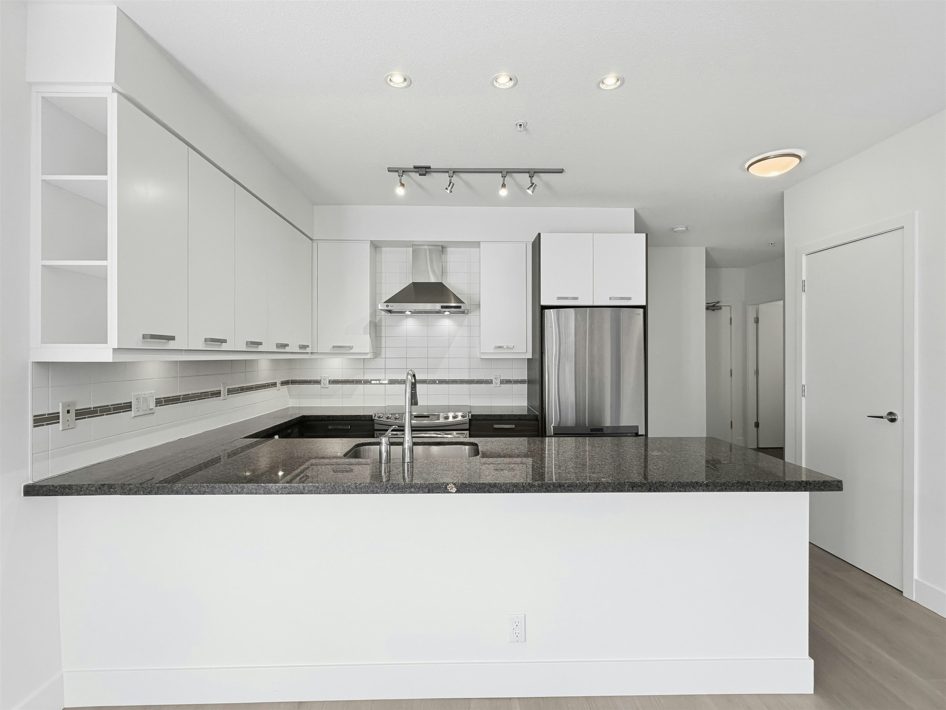 204-1273 Marine Drive, North Vancouver, BC, V7P 1T3 - 5