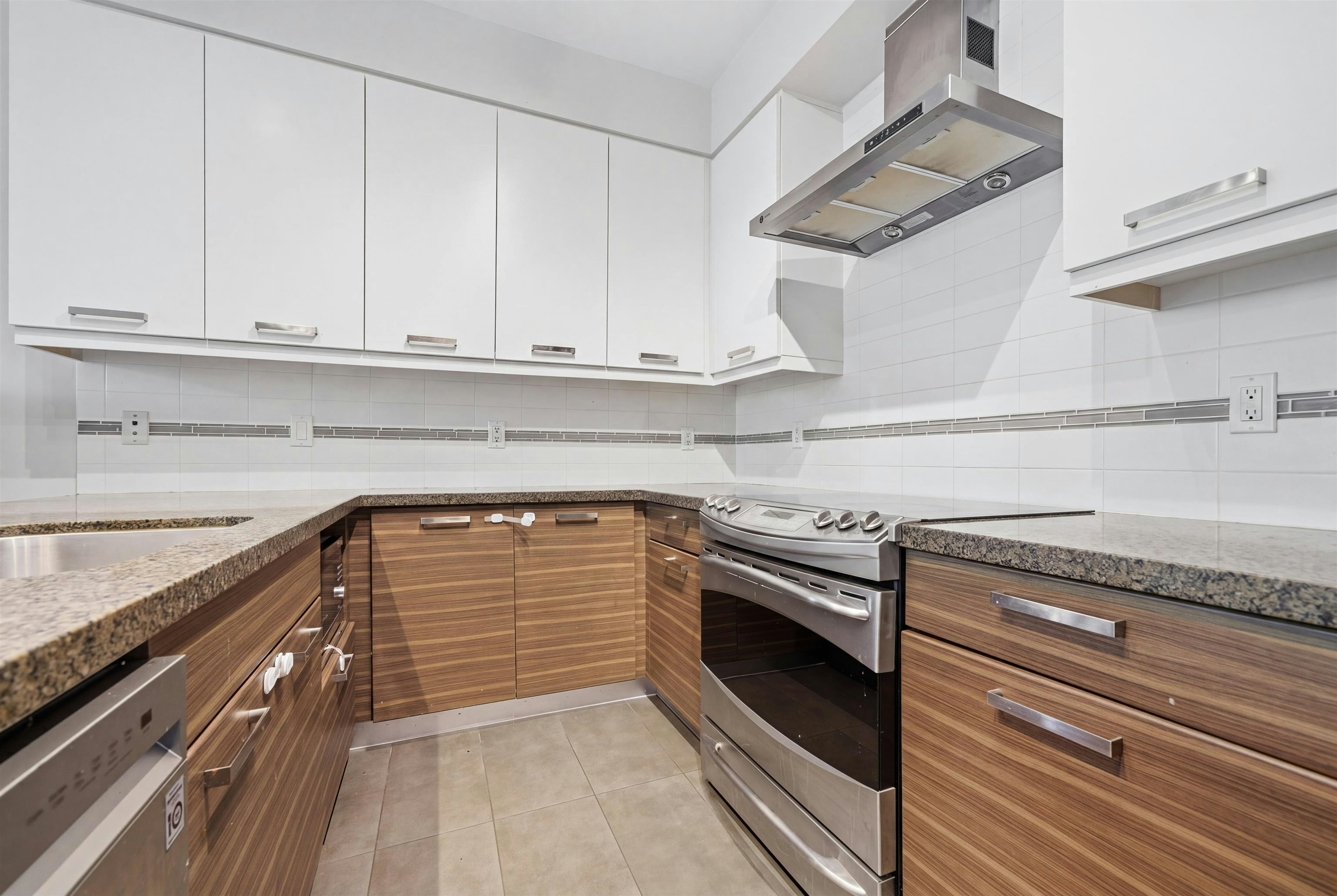 204-1273 Marine Drive, North Vancouver, BC, V7P 1T3 - 10