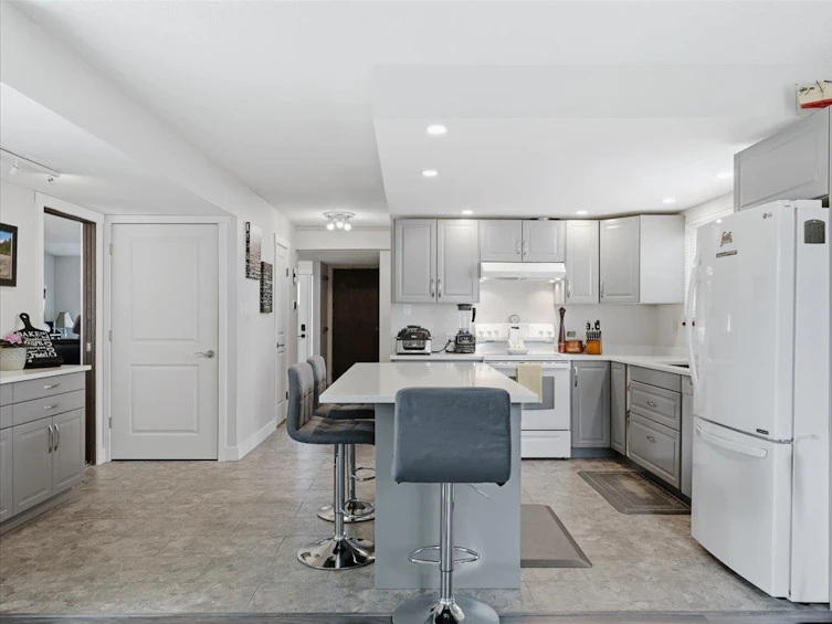 4628 Hermitage Drive, Richmond, BC, V7E 4N4 - 3
