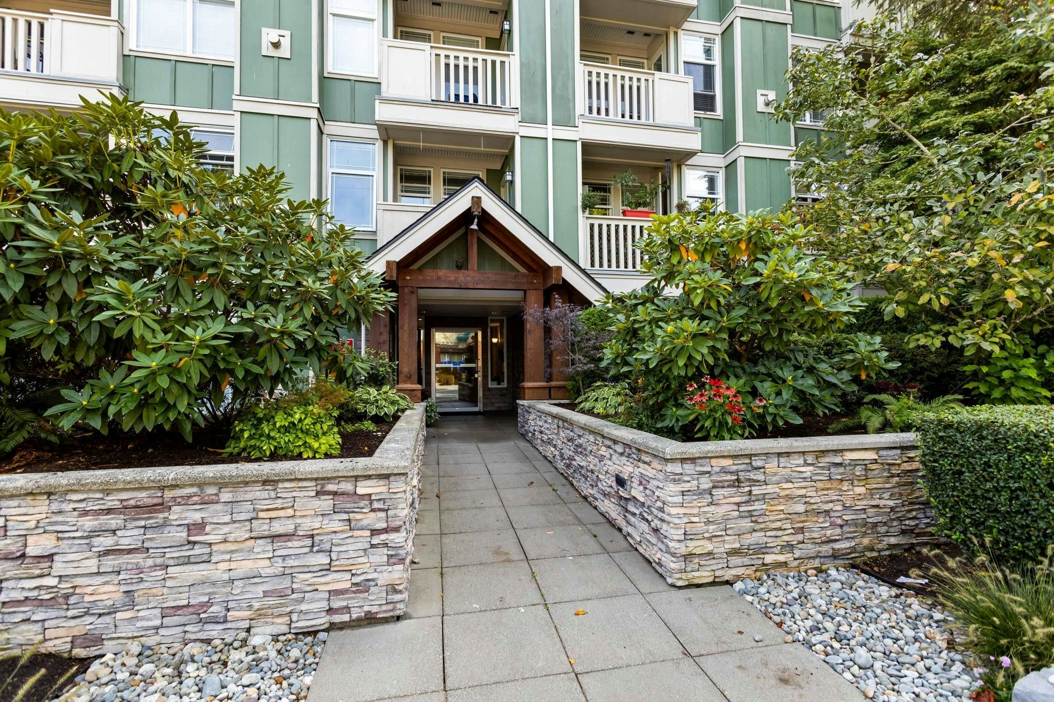 307-15350 16a Avenue Avenue - 3