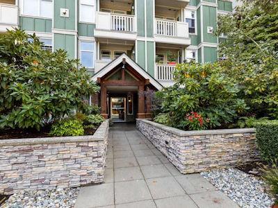 307-15350 16a Avenue Avenue - 3