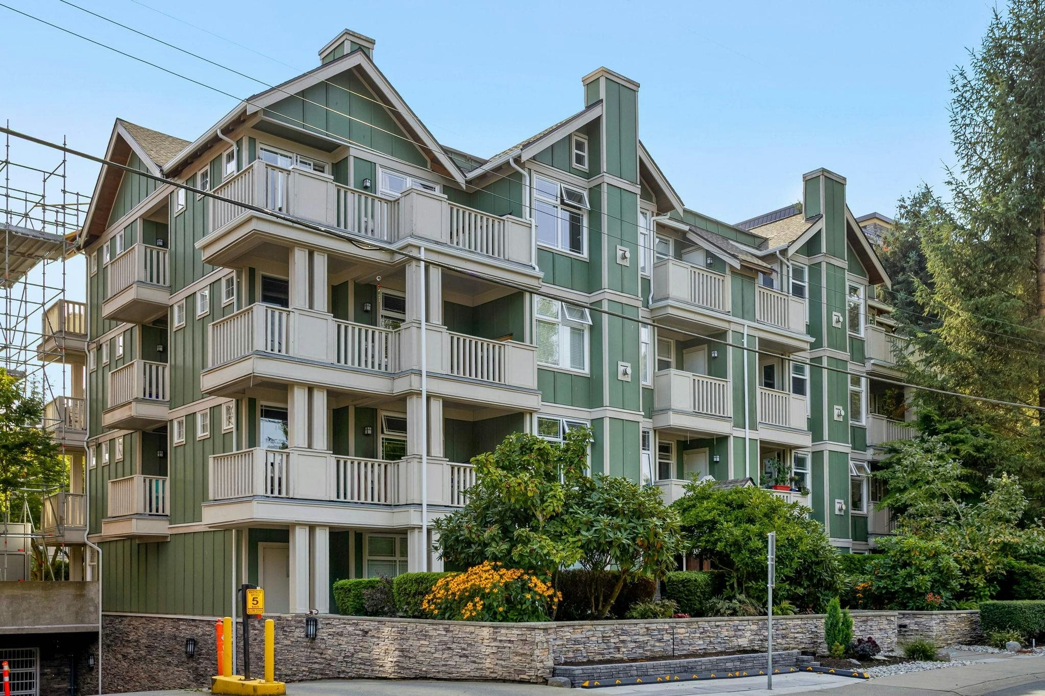 307-15350 16a Avenue Avenue - 2