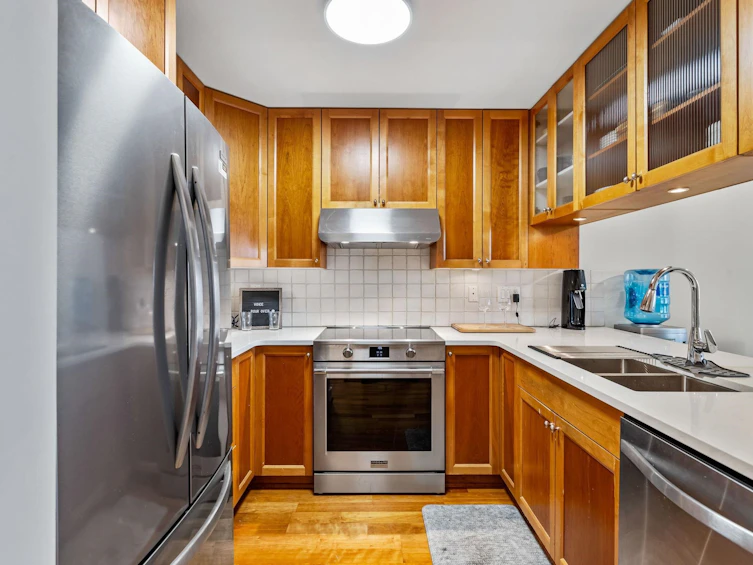 307-15350 16a Avenue Avenue, Surrey, BC, V4A 1S9 - 11