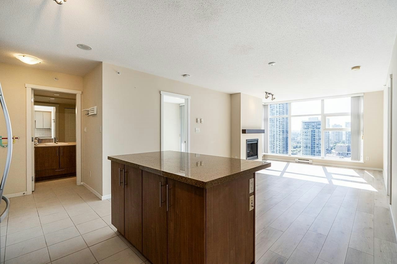 2708-2289 Yukon Crescent, Burnaby, BC, V5C 0B2 - 7