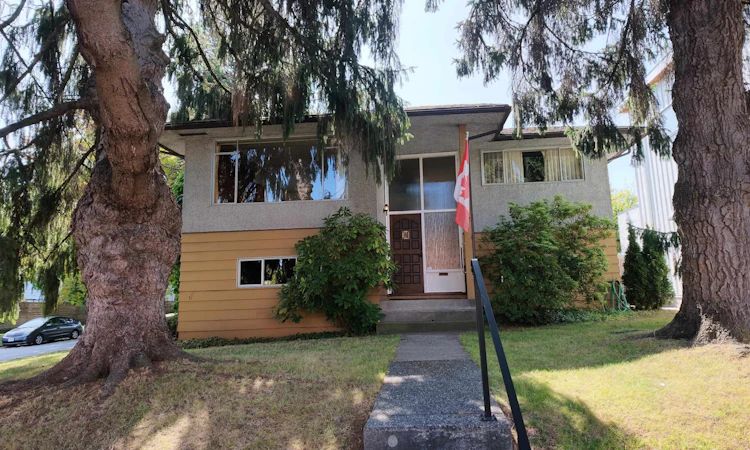 492 Aubrey Place