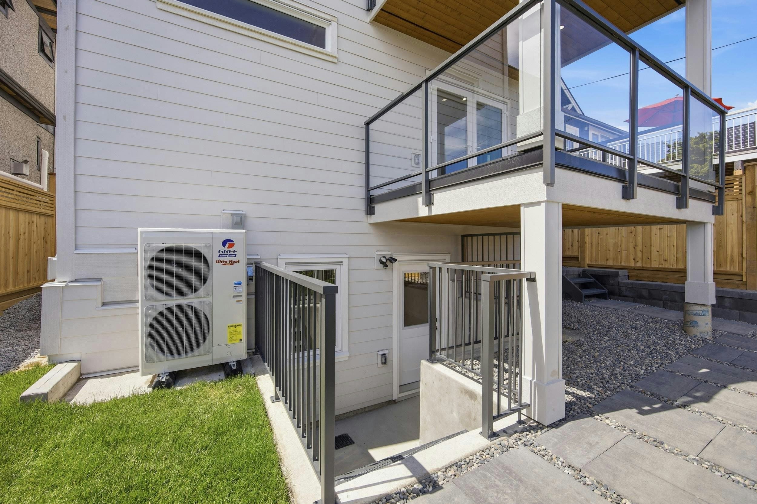 40 Sea Avenue, Burnaby, BC, V5B 3W6 - 36