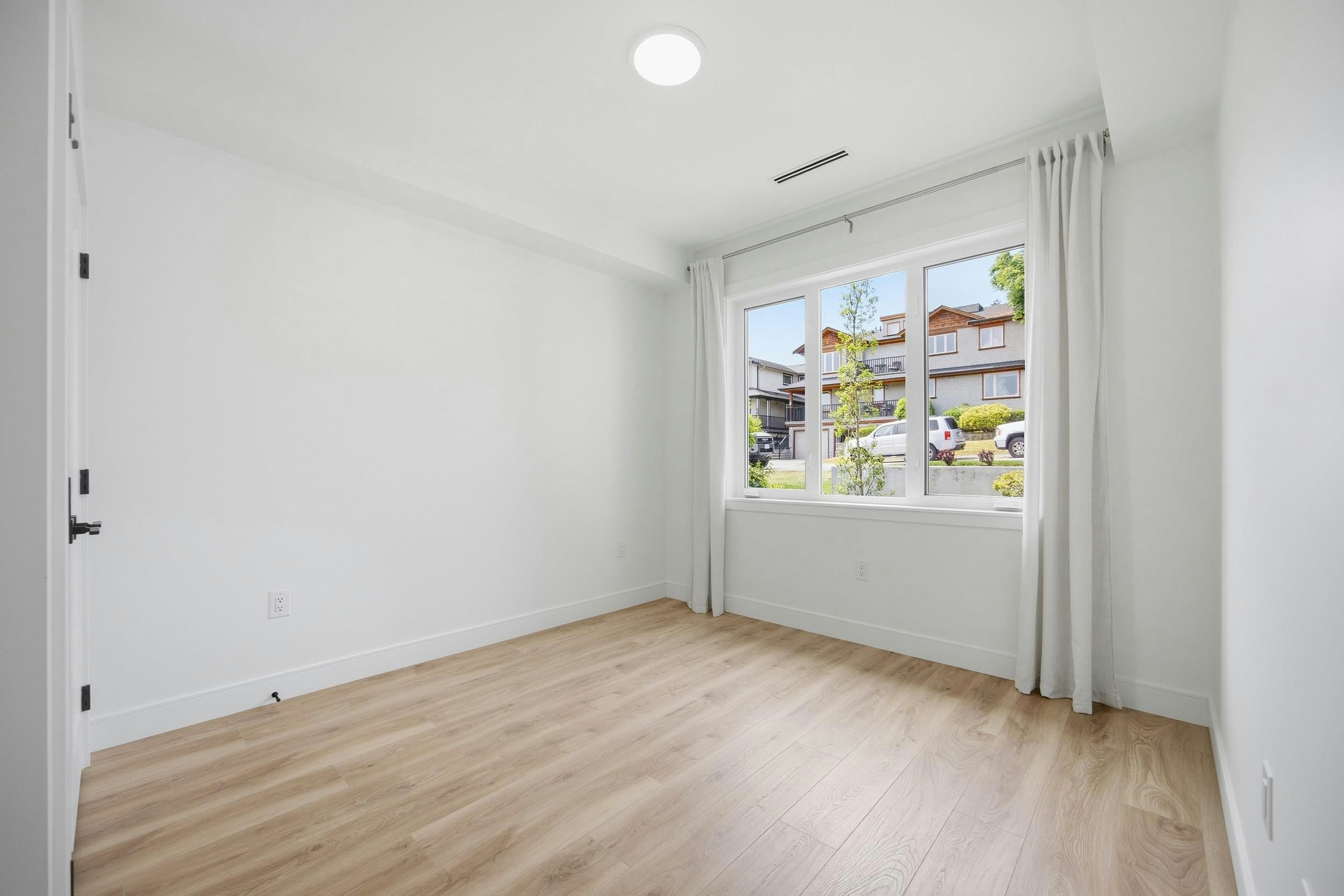 40 Sea Avenue, Burnaby, BC, V5B 3W6 - 22