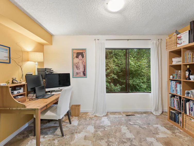 834 Hendecourt Road, North Vancouver, BC, V7K 2Y2 - 10