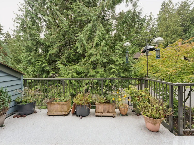 834 Hendecourt Road, North Vancouver, BC, V7K 2Y2 - 8