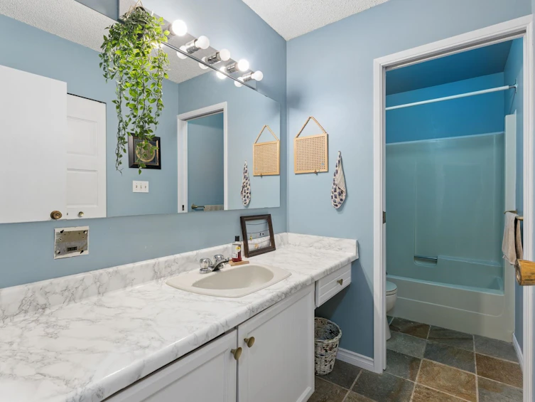 834 Hendecourt Road, North Vancouver, BC, V7K 2Y2 - 19