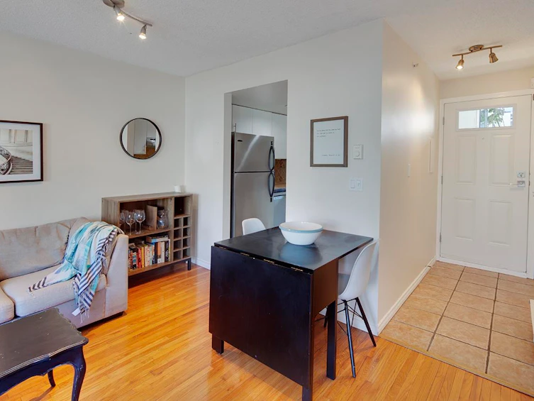 1210 W 7th Avenue, Vancouver, BC, V6H 1B6 - 12