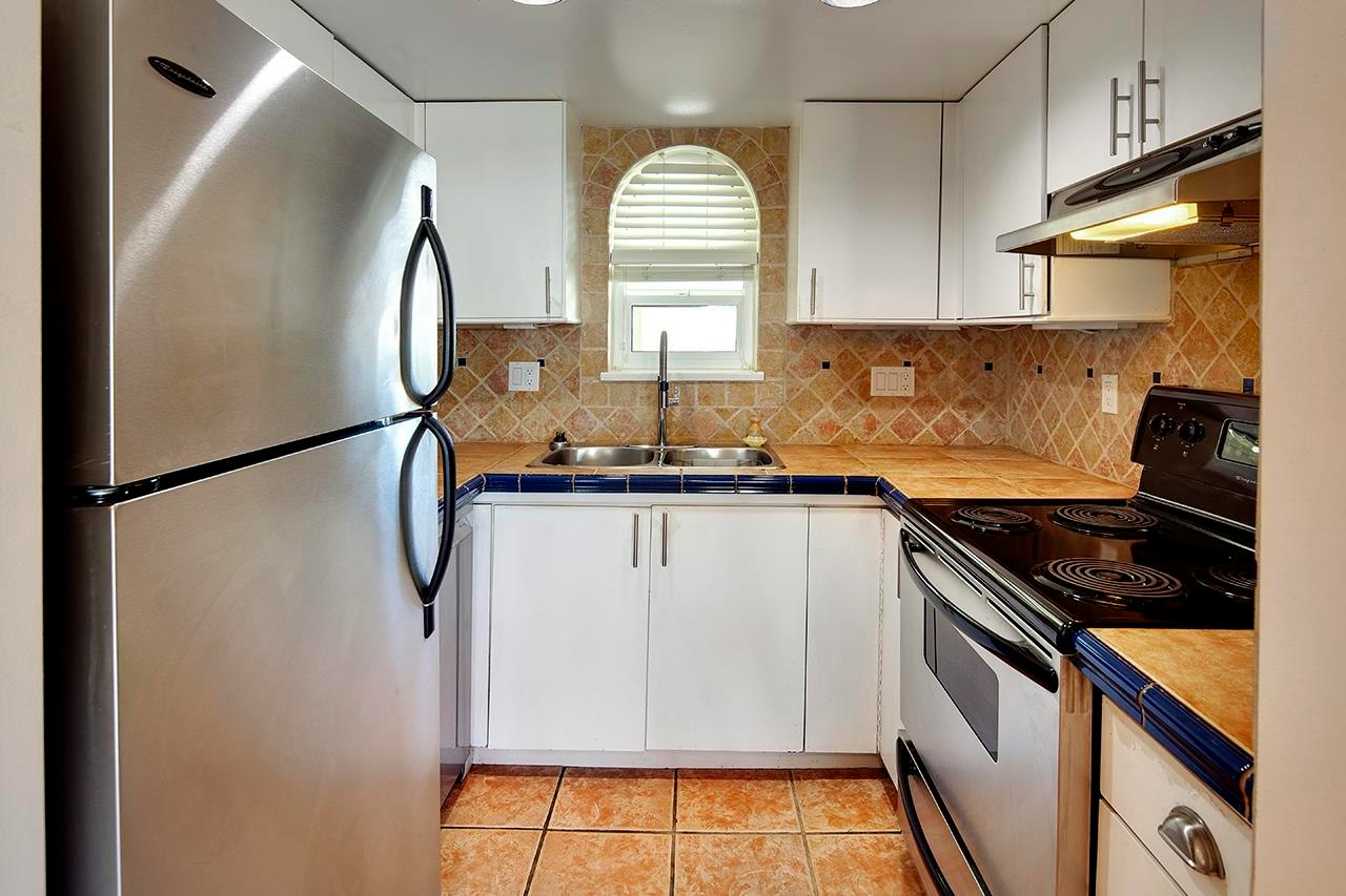 1210 W 7th Avenue, Vancouver, BC, V6H 1B6 - 13