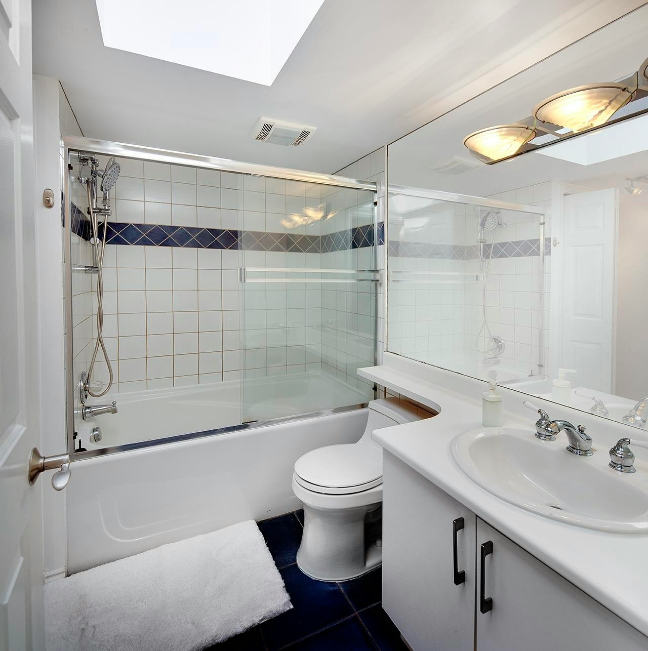 1210 W 7th Avenue, Vancouver, BC, V6H 1B6 - 23