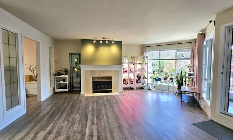 311-7437 Moffatt Road