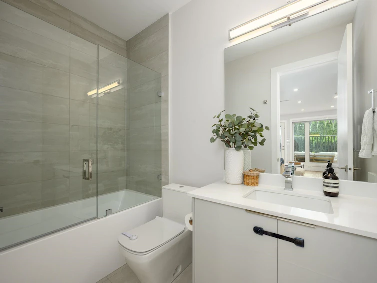 3-215 E 21st Street, North Vancouver, BC, V7L 3B7 - 29
