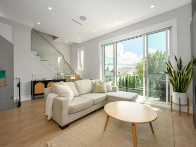 3-215 E 21st Street - 2