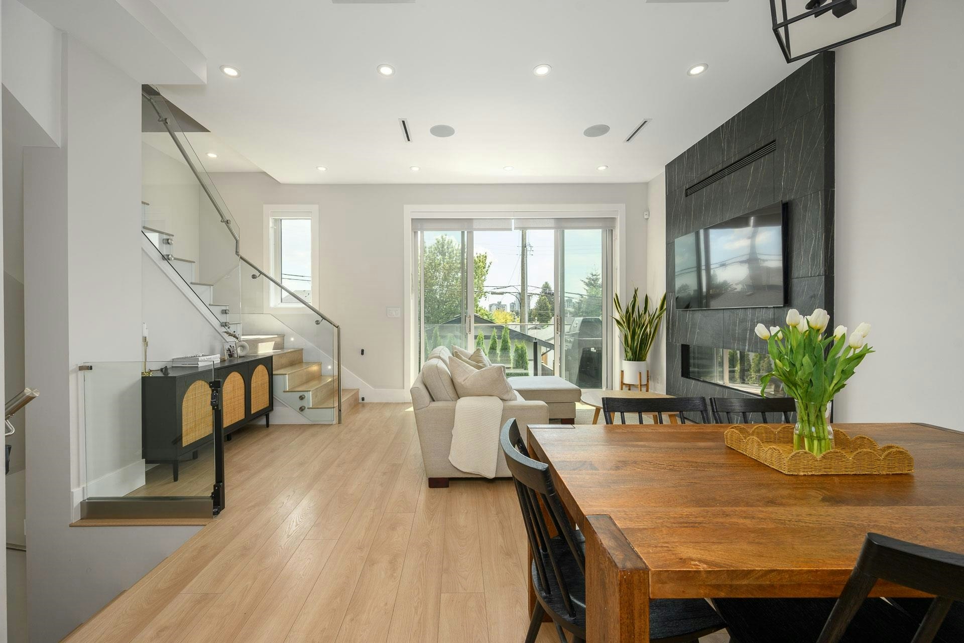 3-215 E 21st Street, North Vancouver, BC, V7L 3B7 - 8