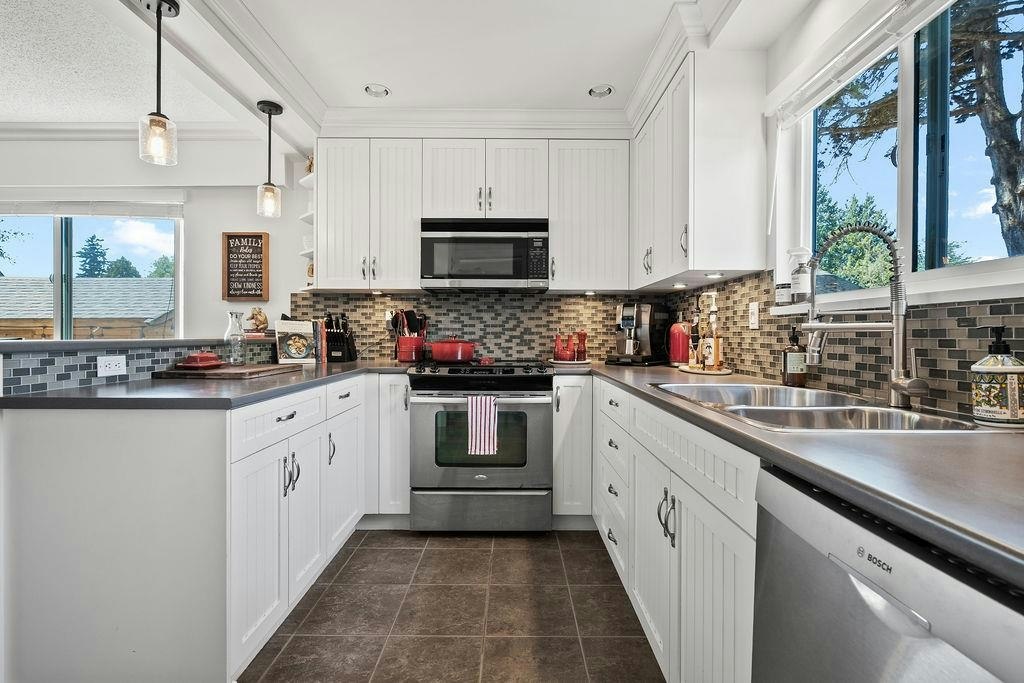 4851 55b Street, Delta, BC, V4K 3V7 - 2