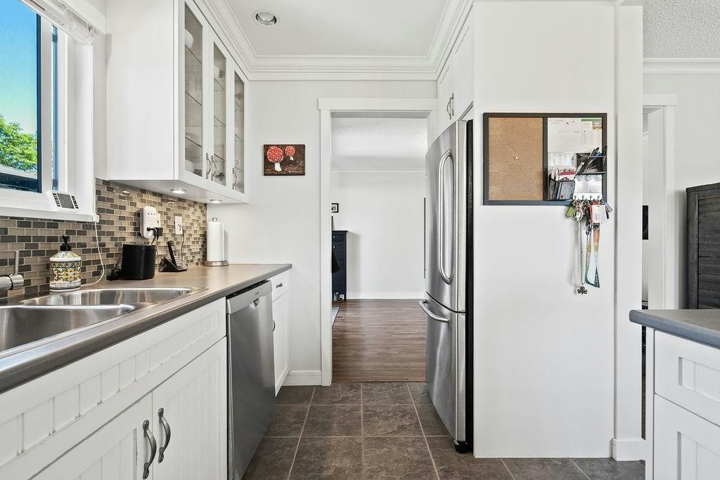 4851 55b Street, Delta, BC, V4K 3V7 - 3