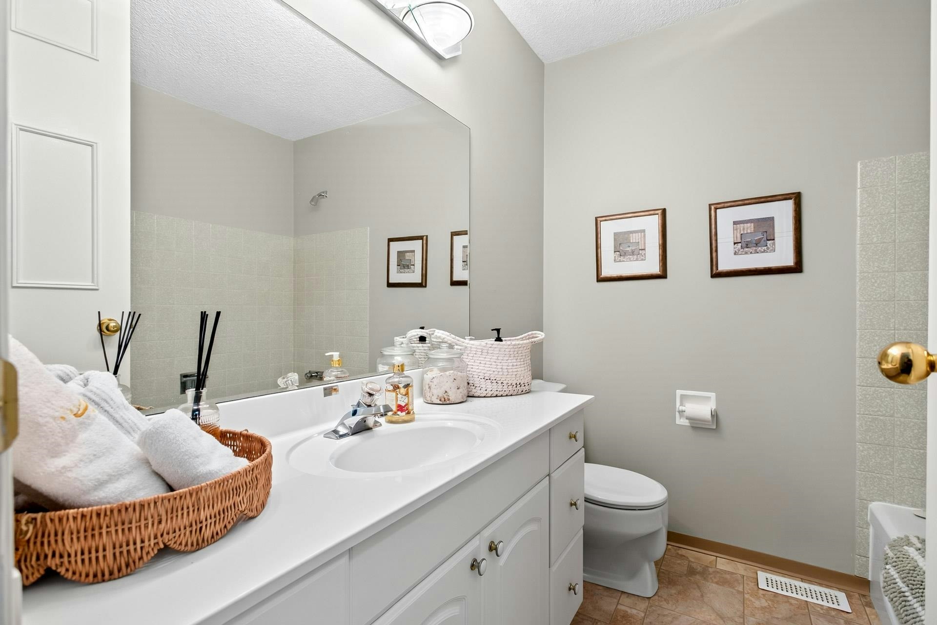 2802 Pilot Drive, Coquitlam, BC, V3C 3T4 - 23
