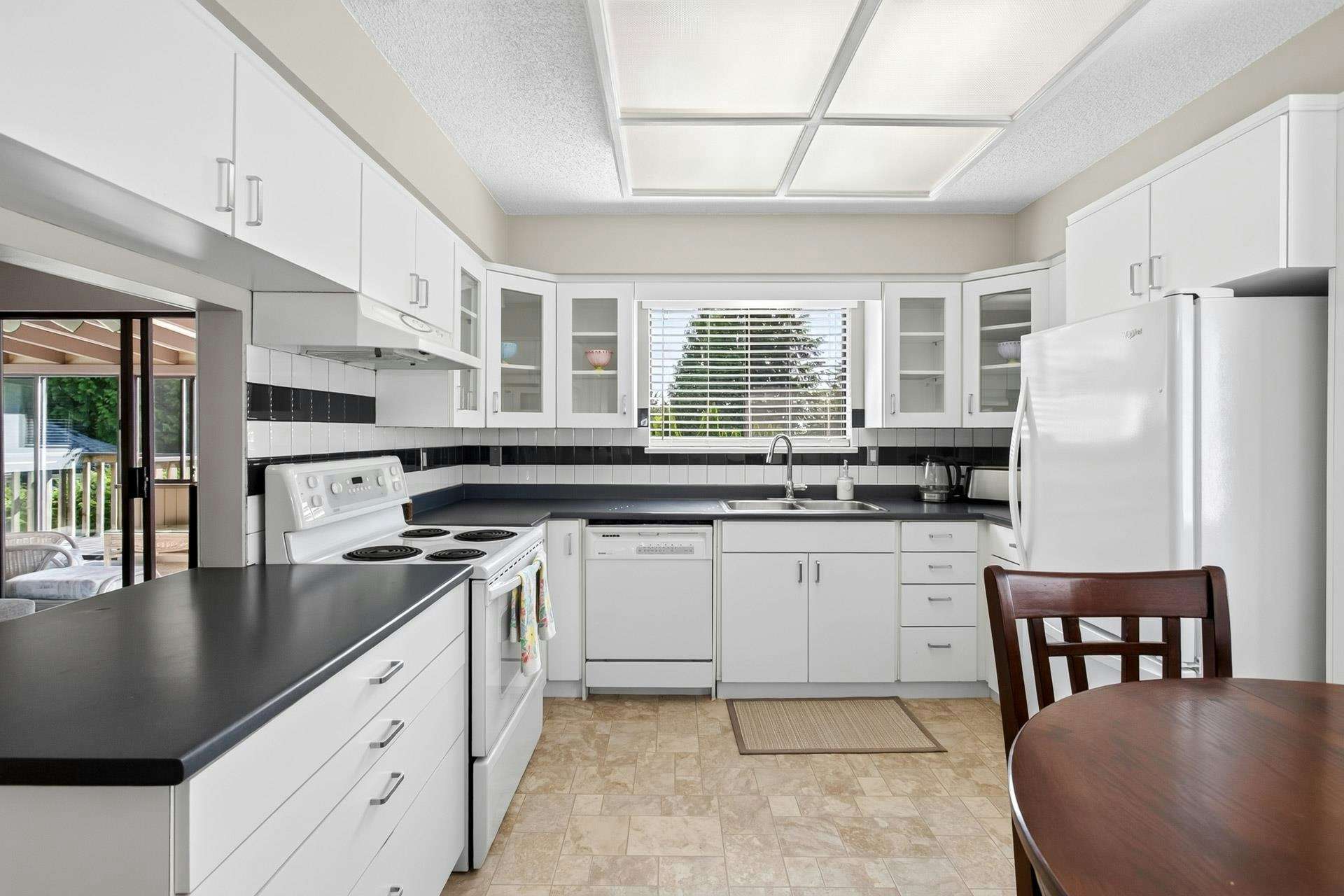 2802 Pilot Drive, Coquitlam, BC, V3C 3T4 - 10