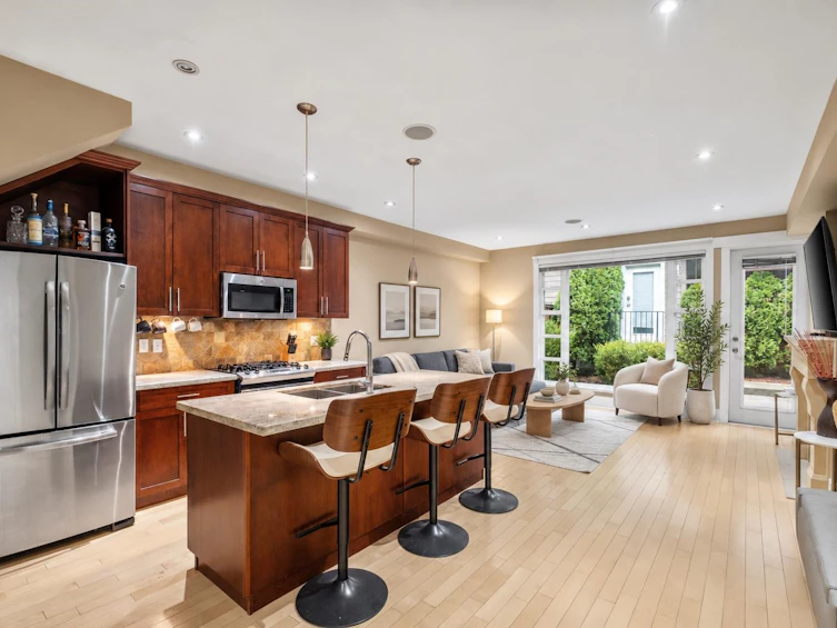 1620 St. Andrews Avenue, North Vancouver, BC, V7L 3L6