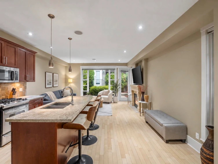 1620 St. Andrews Avenue, North Vancouver, BC, V7L 3L6 - 2