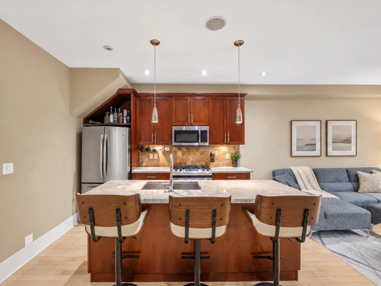 1620 St. Andrews Avenue, North Vancouver, BC, V7L 3L6 - 4