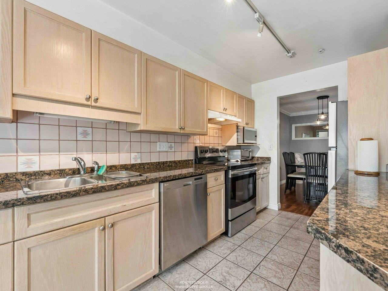 111-2250 SE Marine Drive, Vancouver, BC, V5P 2S2 - 17