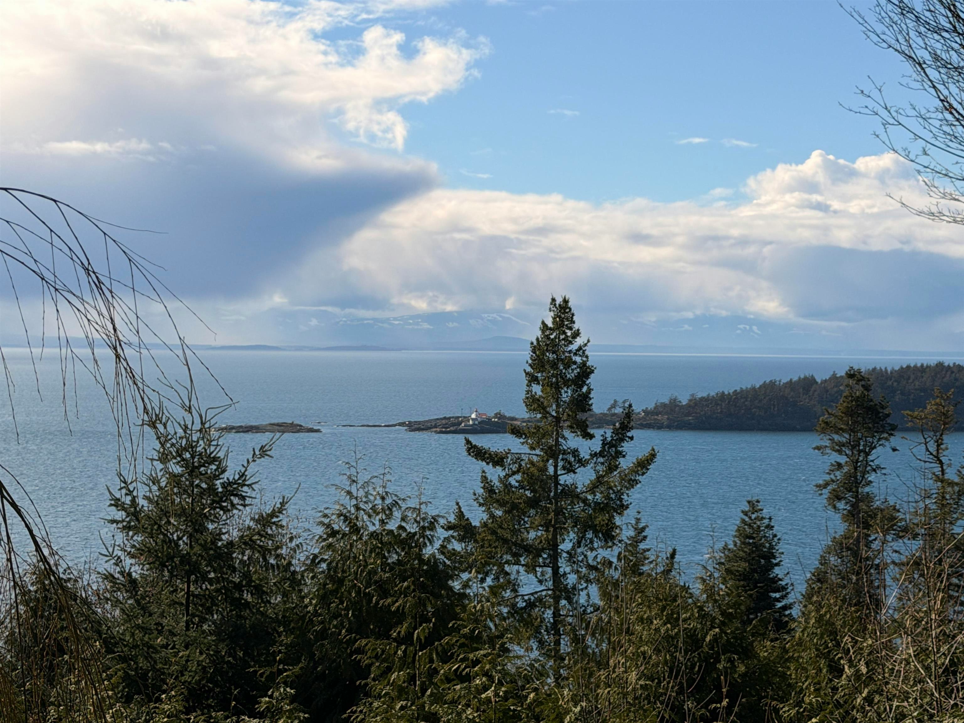 8131 Redrooffs Road, Halfmoon Bay, BC, V7Z 1A7